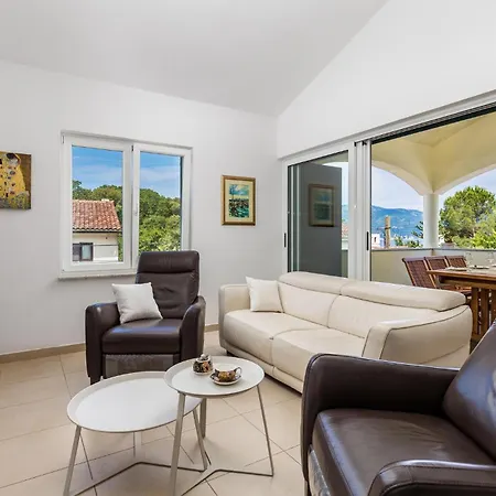 Dom wakacyjny Pet Friendly In With Kitchen Porozina